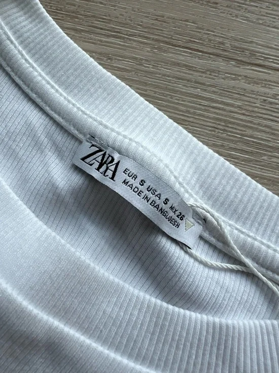 Zara White Ribbed Tank Top with Ruffle Sleeves - Picture 3 of 3